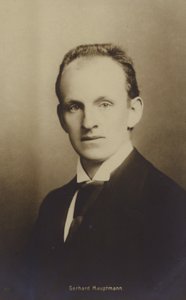 Gerhard Hauptmann (1862-1946), Duits dramaturg en romanschrijver (z/w foto) door German Photographer