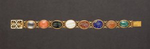 Armband (goud & edelstenen) door German School