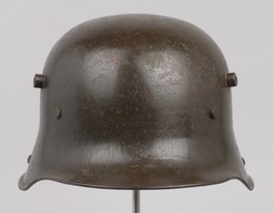 Duitse stalen helm of Stahlhelm, circa 1916