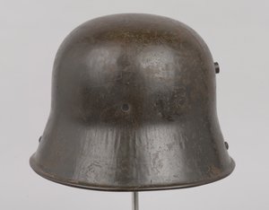 Duitse stalen helm of Stahlhelm, circa 1916