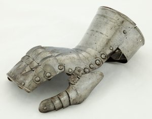 Linker handschoen, ca. 1490-1510, gerestaureerd 19e eeuw