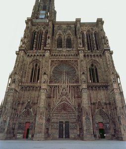 Westgevel van de Straatsburg Kathedraal, begonnen 1277