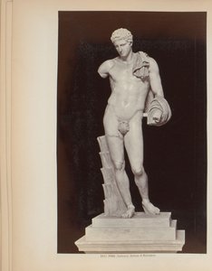 Sculptuur van Hermes van Belvedere in de Vaticaanse Musea te Rome, Italië