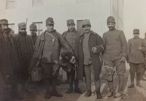 Album "Oorlogsbeelden II": Italiaanse soldaten in Gradisca Sagrado, Gorizia, Italië door Gigliucci Gigliucci