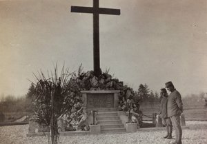 Album "Oorlogsbeelden II": oorlogsmonument in Gradisca