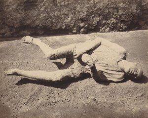 Menselijk afgietsel, Pompeii,1873 (foto) door Giorgio Sommer