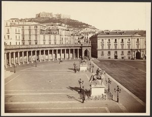 Napels, Largo Palazzo door Giorgio Sommer