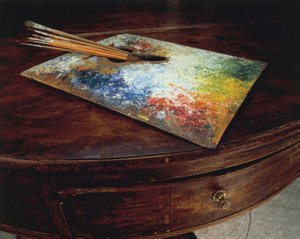 Het palet van de schilder gebruikt in zijn atelier bij de Maloja-pas, Zwitserland, door Giovanni Segantini door Giovanni Segantini