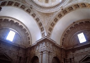 Binnenaanzicht van de kerk van San Biagio door Giuliano Giamberti da Sangallo