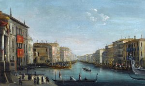 Uitzicht op het Canal Grande vanaf het Palazzo Balbi richting de Rialtobrug met een regatta