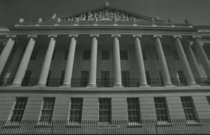 Cumberland Terrace, Regents Park, Londen jaren 1950 door Godfrey Macdominic