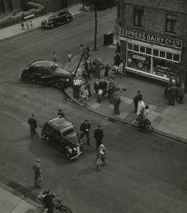 Straatscène in Sidmouth Road, Noord-Londen door Godfrey Macdominic