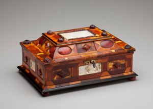 Hoflijke amber kist, ca. 1695