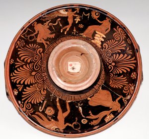 Patera met maenade en Eros (terracotta, 325-300 v.Chr.) door Greek