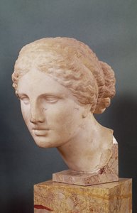 Het Kauffmann Hoofd, Hoofd van Aphrodite, kopie van de Aphrodite van Cnidus door Praxiteles (fl.375-40 v.Chr.) ca. 150 v.Chr. (marmer)