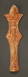 Voorhoofdsplaat, plaquette met een voorstelling van een vrouw met slangenbenen door Greek School
