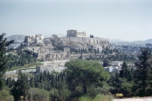 Westelijke aanblik van de Akropolis, gebouwd ca. 600 v.Chr.-450 v.Chr.