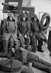 Matrozen van de torpedobootjager HMS Sturgeon, 1896