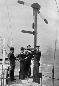 Seinen met semafoor aan boord van HMS Camperdown, 1895