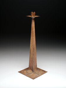 Kandelaar, ca. 1907 (koper) door Gustav Stickley