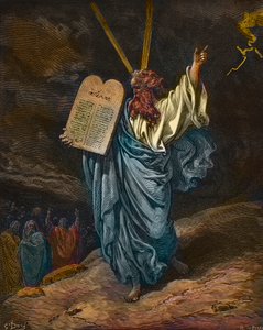Voorstelling van Mozes met de nieuwe tafelen van de wet op de berg Sinaï - gravure door Gustave Doré (1832-1883) - latere inkleuring door Gustave Dore