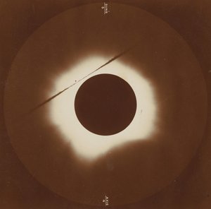 Zonsverduistering vanaf Caroline Island, 6 mei 1883 door H. A. Lawrence
