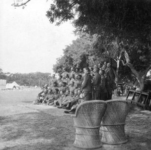 HM Amir, Lord Kitchener en staf, Agra, India, 1900s door H. Hands and Son