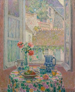 Tafel met uitzicht op de binnenplaats door Henri Eugene Augustin Le Sidaner