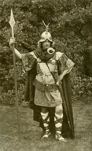 Voorstelling van Koning Arthur in het kostuum van een Britse stamhoofd, zesde eeuw AD, 1924