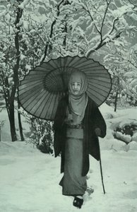 December in Japan, 1910 door Herbert Ponting