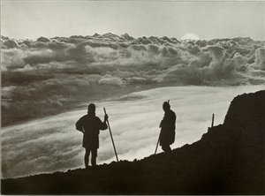 Zonsondergang vanaf de top van Fuji, 1910 door Herbert Ponting