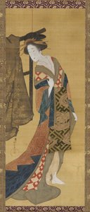 Een courtisane die bij een kledingrek staat, Edo-periode, begin 19e eeuw door Hishikawa Sori