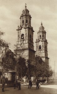 Mexico: Morelia, La Catedral (z/w foto) door Hugo Brehme