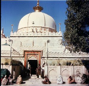 Dargarh Sharif van Khwajah Muin-ud-din Chishti, gesticht in 1166 door Indian School