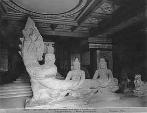 Hoofd van een balustrade, oorspronkelijk van een brug in Prakhan, Angkor-Thom
