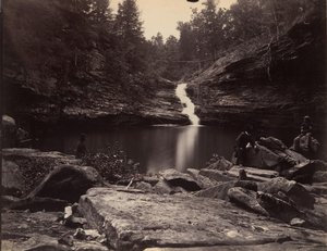 Lula Lake en Bovenste Watervallen op Rock Creek, nabij Lookout Mountain, Georgia, 1864-65 door Isaac H. Bonsall
