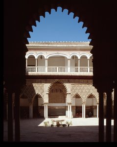 Mudejar kunst: uitzicht op de Binnenplaats van de Maagden
