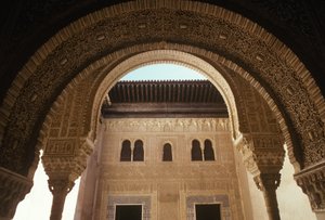 Uitzicht op het paleis vanaf de patio de Mexuar