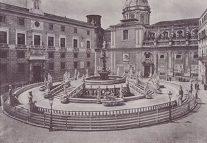 Italië: Palermo, Piazza Pretoria door Italian Photographer