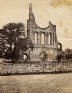 Ruïnes van Byland Abbey, gezien vanuit het noordwesten, Verenigd Koninkrijk, circa 1890 door Italian Photographer