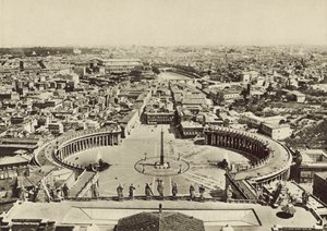 Sint-Pietersplein en Panorama van de Stad vanaf de Koepel door Italian Photographer