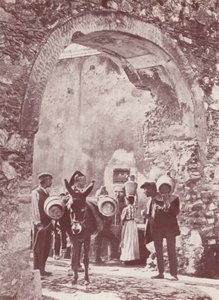 Sicilië: Een oude poort, Taormina (z/w foto) door Italian Photographer