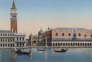 Venetië, Piazzetta San Marco en Dogenpaleis vanaf de Lagune door Italian Photographer