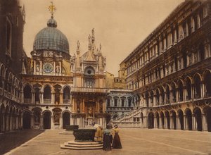 Venetië / Venice: Binnenplaats van het Dogenpaleis (ingekleurde foto) door Italian Photographer