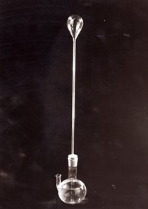 Kopie van een thermoscoop uitgevonden door Galileo Galilei (1564-1642) door Italian School