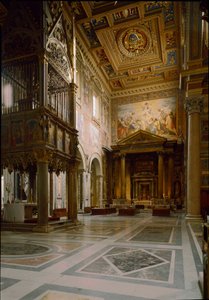 Gotische kunst: uitzicht op het pauselijke altaar boven het Tabernakel gemaakt door Giovanni di Stefano rond 1367, versierd met twaalf panelen beschilderd door Barna da Siena. 1367-1368. Basiliek van St. Jan van Lateranen
