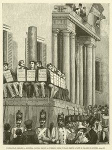 I Condannati Udirono la Sentenza Capitale Esposti al Pubblico Sopra Un Palco Eretto Avanti il Palazzo di Giustizia (gravure) door Italian School
