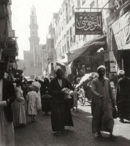 Bazaar van El Ghoria, Caïro, Egypte, 20e eeuw door J. Dearden Holmes