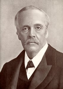 Arthur James Balfour, 1e Graaf van Balfour, Britse staatsman en premier, 1912 door J Russell and Sons