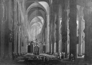 Interieur van een Vijfbeukige Katholieke Kerk